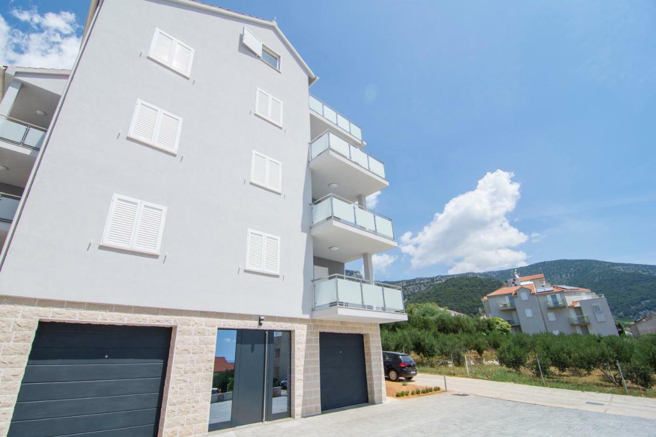 Apartments Sara 2 Bol Exterior photo
